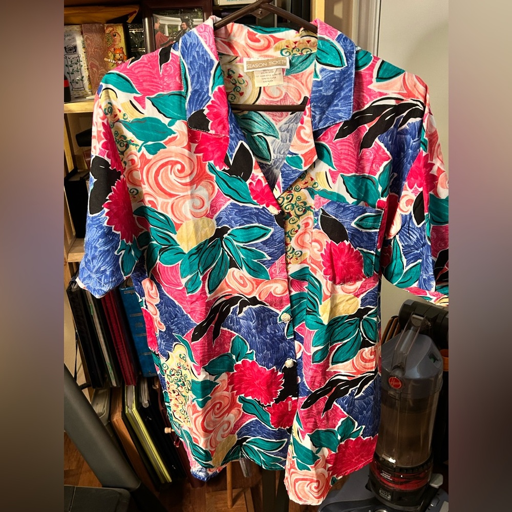 Season Ticket Swirl Pattern Top